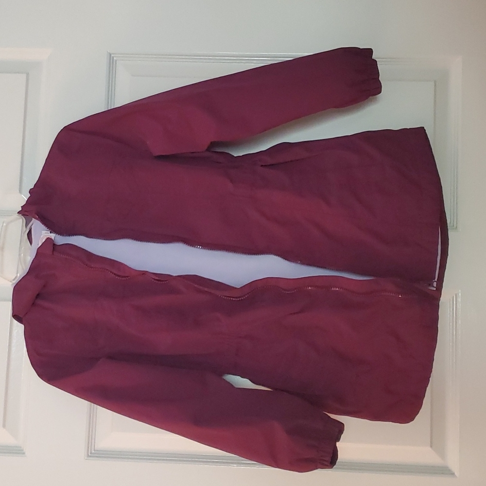 ♡ Hooded Jacket size 14/16 kids. Burgundy color.